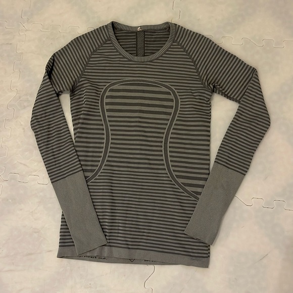 lululemon athletica Tops - Lululemon Grey Heathered Swiftly Tech Long Sleeve Full Length